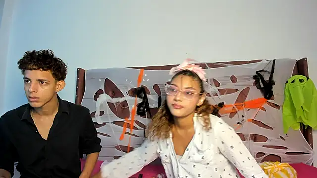 smiths couple online show from 21, 10, 2025