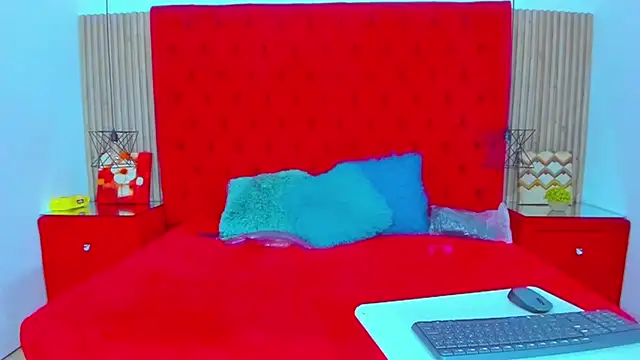 AmeliaANDEmily online show from 7, 3, 2025