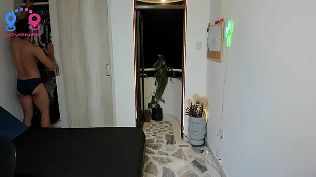 Travis bakers online show from 19, 9, 2025