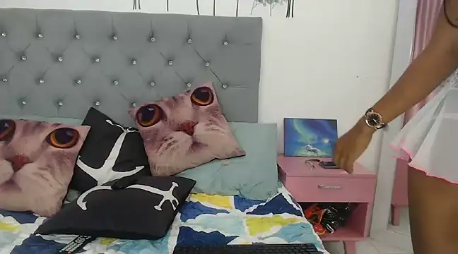 Hanna Cox online show from 5, 12, 2024