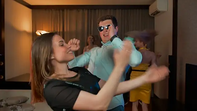 awesome anna online show from 11, 4, 2026