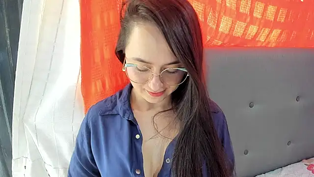 angela nix online show from 24, 10, 2025