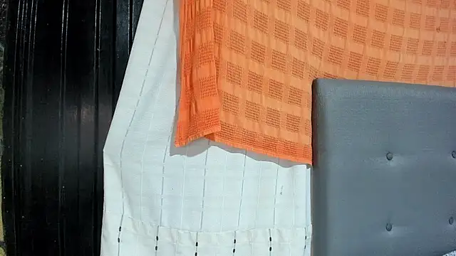 angela nix online show from 26, 10, 2025