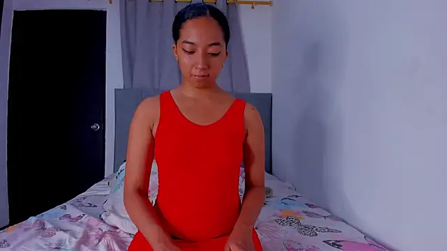 NAHOMI MILLER online show from 9, 3, 2025