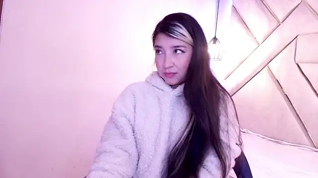 Dahian Dmour online show from 27, 11, 2025