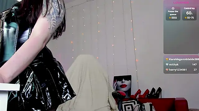 Vanessa Ives  online show from 20, 3, 2025