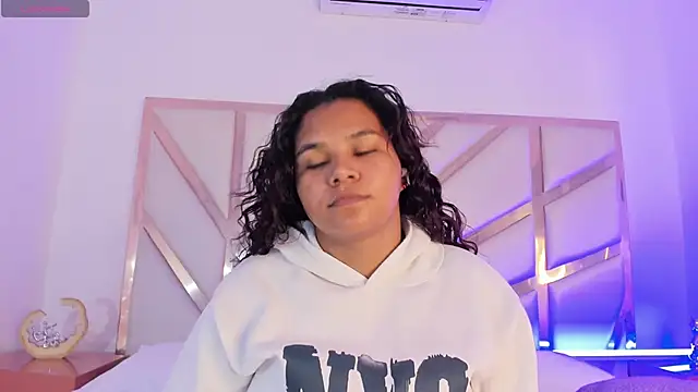 Carolina Evanss online show from 23, 9, 2025