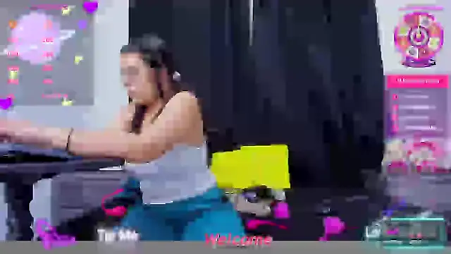 Salome Moonn online show from 18, 3, 2025