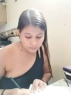 Stylevoluptuousvycky online show from 26, 1, 2025