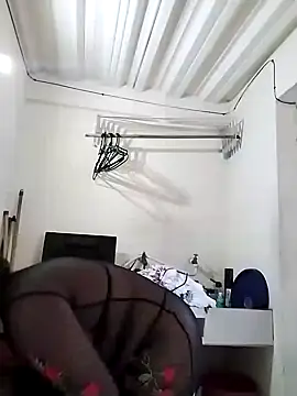 Stylevoluptuousvycky online show from 6, 12, 2024