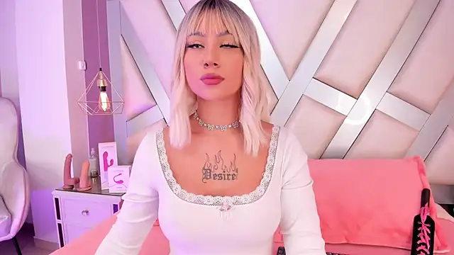 Snapshot of MadissonRey chatting on 15, 1, 2026 MadissonRey online show from 15, 1, 2026