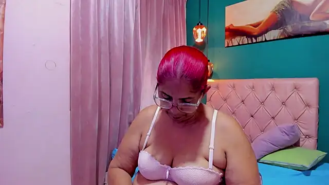 renata milf  online show from 13, 1, 2026