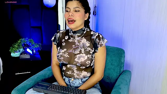 cutehanna1 online show from 17, 9, 2025