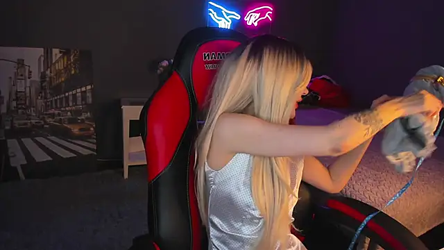 Snapshot of Katty_Lights chatting on 6, 3, 2025 Katty Lights online show from 6, 3, 2025