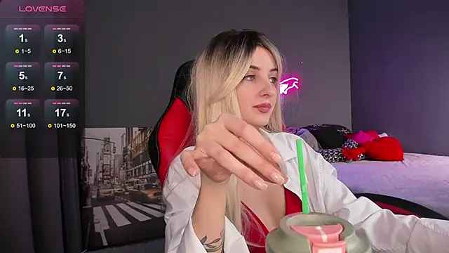 Snapshot of Katty_Lights chatting on 22, 2, 2025 Katty Lights online show from 22, 2, 2025