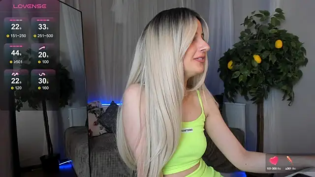 Snapshot of Katty_Lights chatting on 28, 2, 2025 Katty Lights online show from 28, 2, 2025