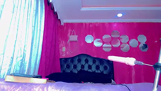 TiffanyMackensyy online show from 6, 1, 2026