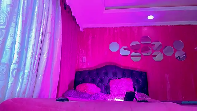 TiffanyMackensyy online show from 27, 3, 2026