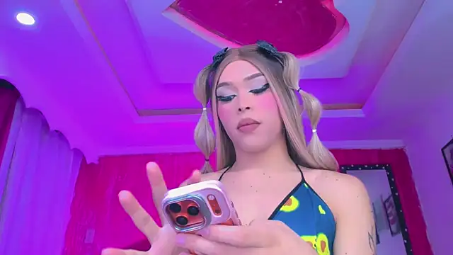 TiffanyMackensyy online show from 16, 6, 2026