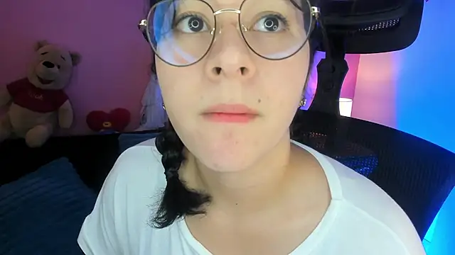 agnes 213 online show from 26, 9, 2025