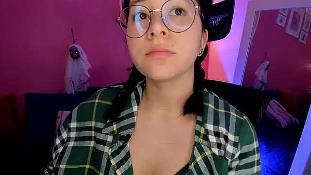 agnes 213 online show from 11, 10, 2025