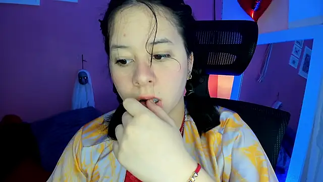 agnes 213 online show from 4, 10, 2025