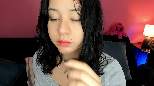 agnes 213 online show from 28, 9, 2025