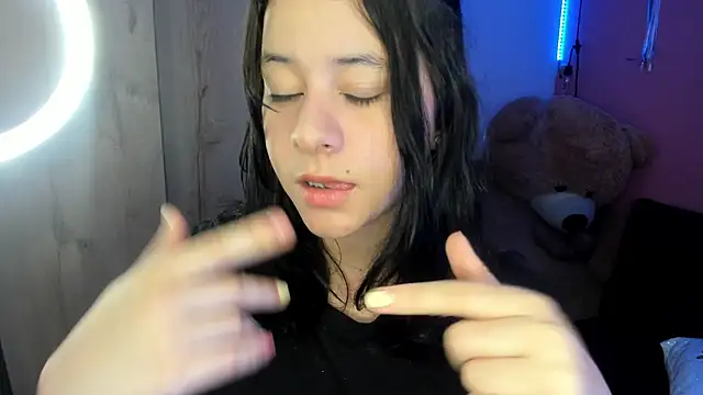 agnes 213 online show from 19, 11, 2025