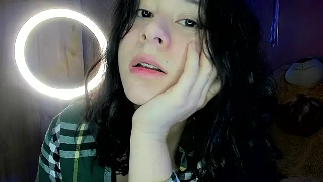 agnes 213 online show from 30, 11, 2025