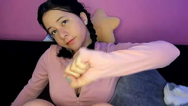 agnes 213 online show from 12, 11, 2025