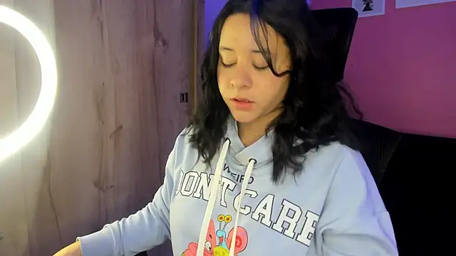 agnes 213 online show from 15, 11, 2025