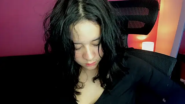 agnes 213 online show from 15, 10, 2025