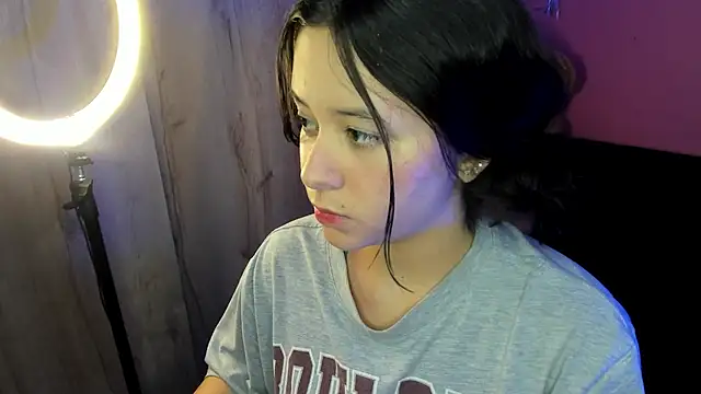 agnes 213 online show from 29, 11, 2025