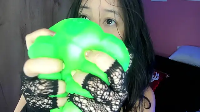 agnes 213 online show from 21, 11, 2025