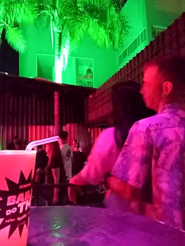 casaloucuras online show from 4, 4, 2026