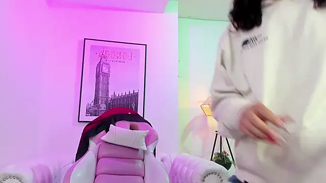 Theia moon online show from 23, 2, 2025