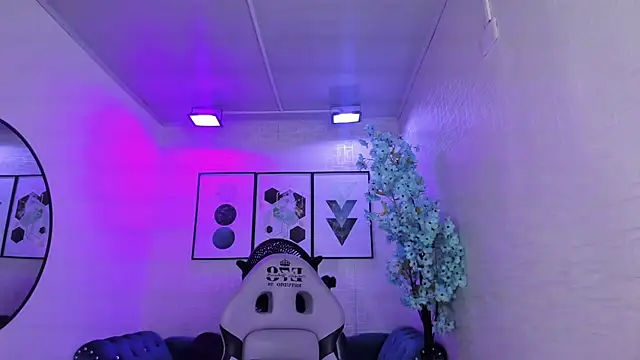 Theia moon online show from 19, 10, 2025