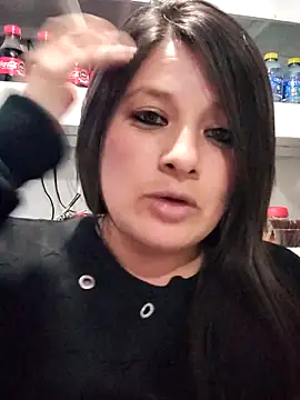 Neve Collins online show from 17, 5, 2026