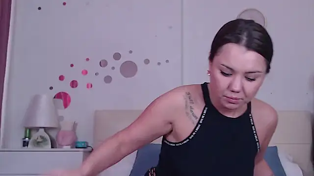 MiraMiss online show from 17, 3, 2025