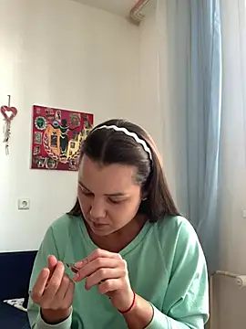 MiraMiss online show from 4, 3, 2026