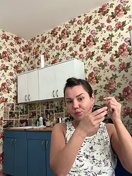 MiraMiss online show from 8, 5, 2026