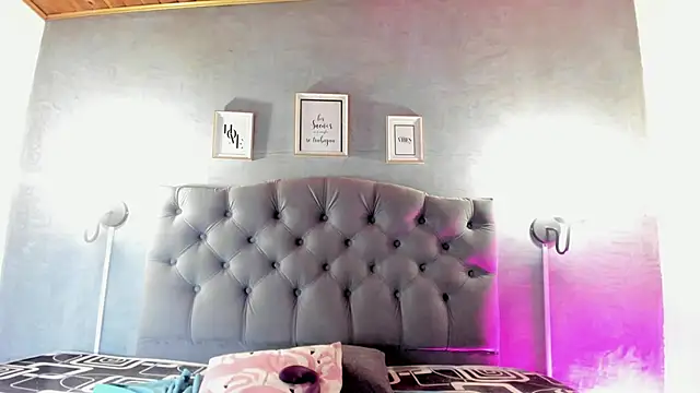 MeridaLane online show from 29, 9, 2025