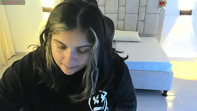 Snapshot of Sienna_Jones chatting on 31, 12, 2024 Sienna Jones online show from 31, 12, 2024