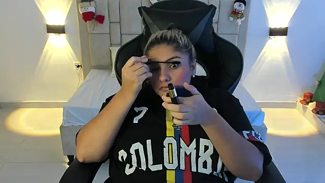 Snapshot of Sienna_Jones chatting on 18, 12, 2024 Sienna Jones online show from 18, 12, 2024