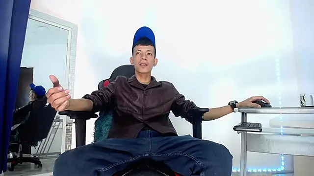 Favel Gomez7 online show from 20, 12, 2024