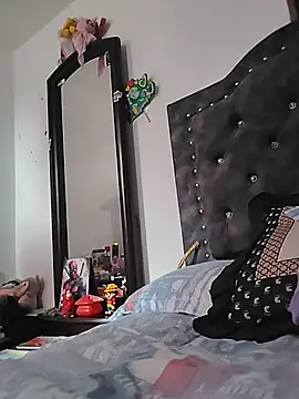 Queenjenn   online show from 17, 7, 2026