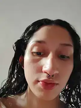 Queenjenn   online show from 24, 6, 2026