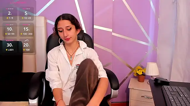 Queenjenn   online show from 27, 2, 2025