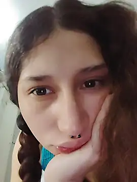 Queenjenn   online show from 28, 10, 2025