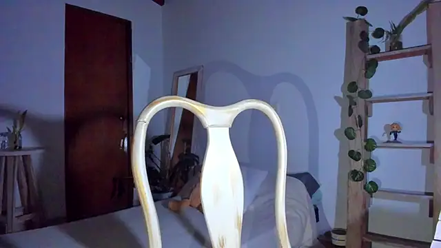 emillyhills online show from 9, 2, 2026